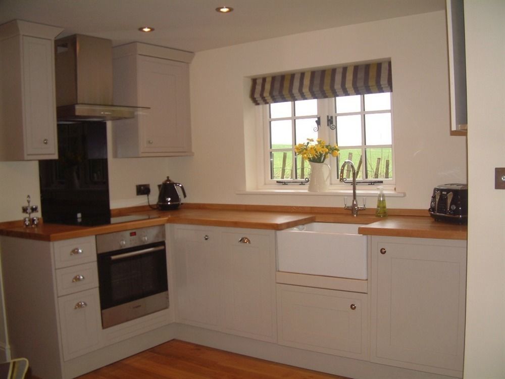 The Old Joinery Villa Calne Bagian luar foto